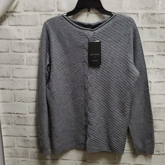 Devotion by cyrus sweater - Picture 1 of 4